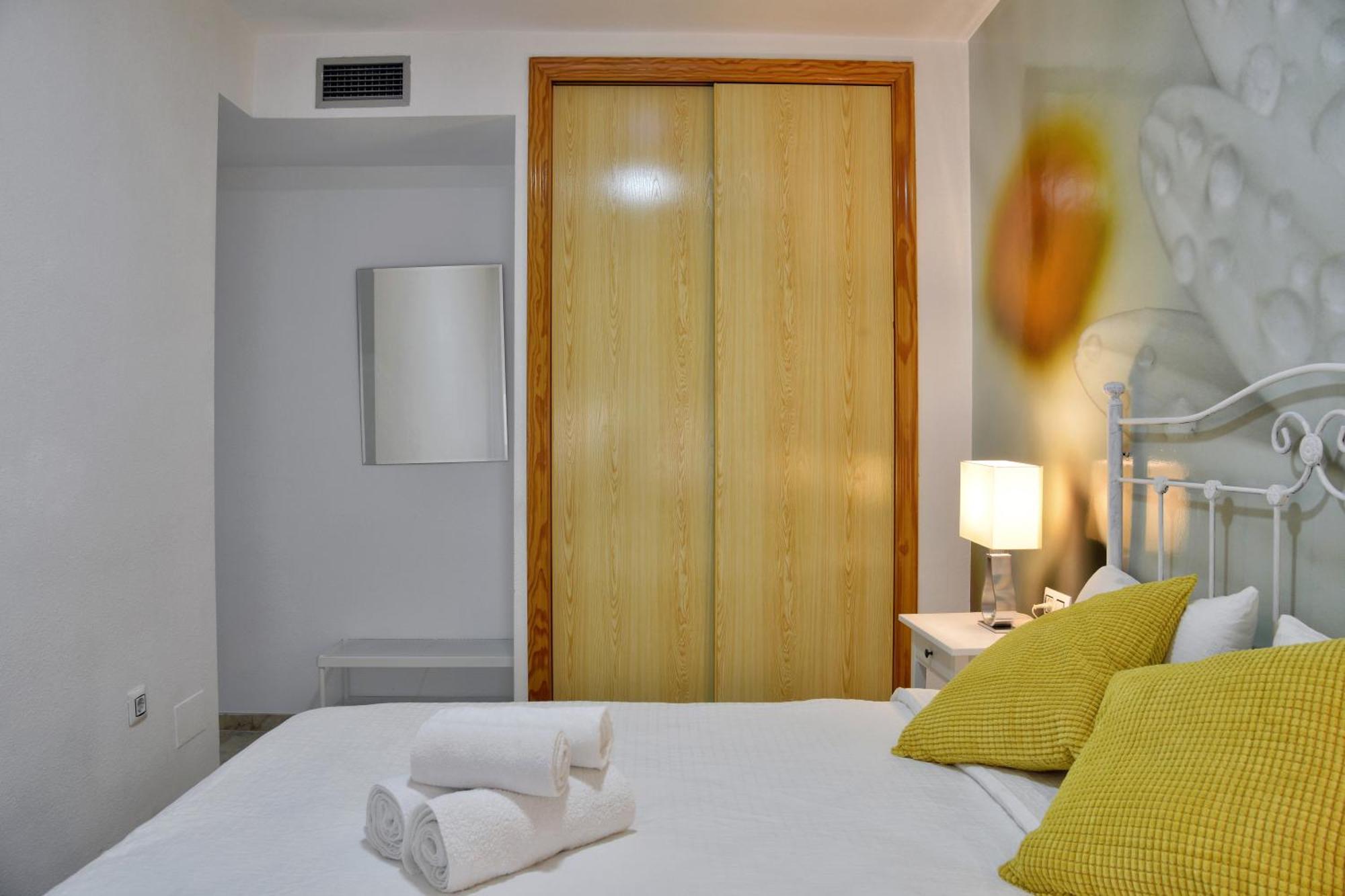 Wonderstays Apartamentos Vela Малага Екстериор снимка